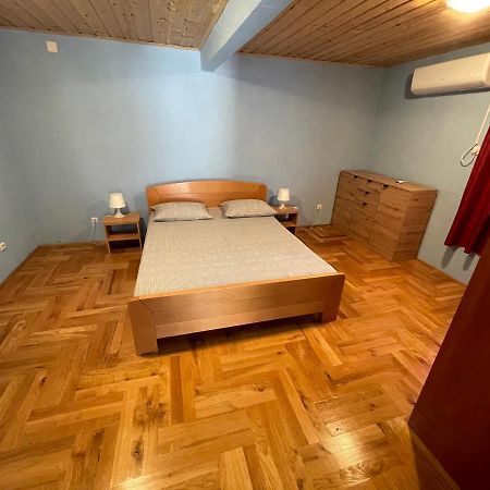 Апартаменти Apartman Ljubica Бибинє Екстер'єр фото