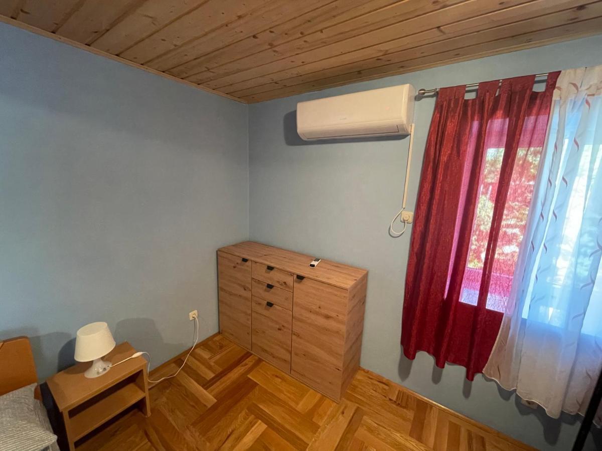 Апартаменти Apartman Ljubica Бибинє Екстер'єр фото